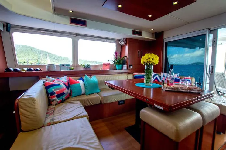 Charter Yacht DOLPHIN DAZE - Leopard 58 - 5 cabins - St Thomas - St John - St Croix
