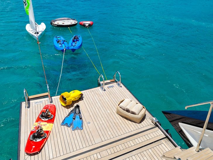 DRUMBEAT Alloy 53m Luxury Sailing Yacht DRUMBEAT Alloy 53m Luxury Sailing Yacht