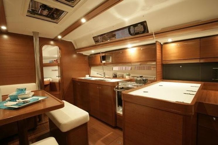 Charter Yacht Dufour 405 - 3 cabins - Antibes