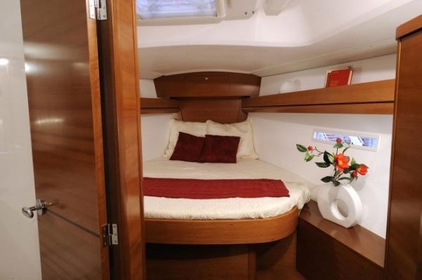 Charter Yacht Dufour 405 Grand Large - 3 Cabins - Denia