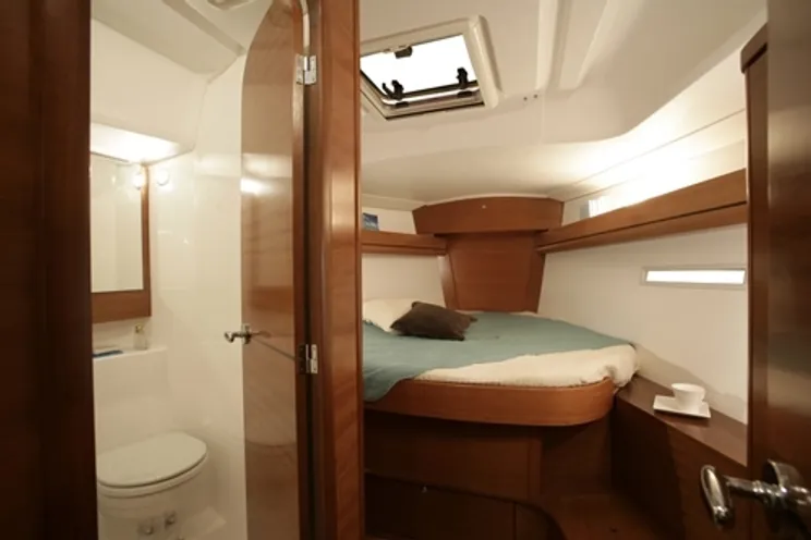 Charter Yacht Dufour 405 Grand Large - 3 Cabins - Grenada