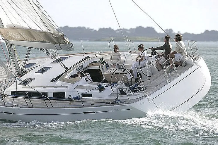 Charter Yacht ZEPHYR - Dufour 525 Grand Large - 3 Cabins - Port Grimaud - St Tropez - Porquerolles