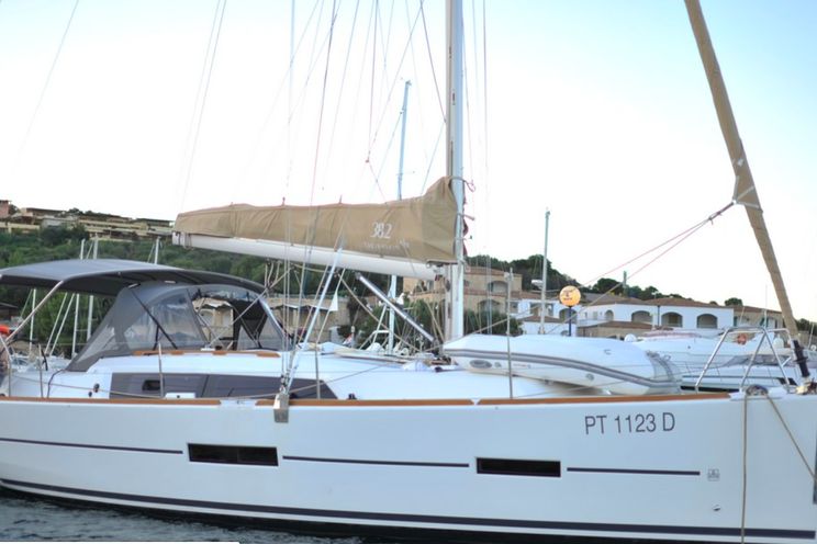 Charter Yacht Dufour 382 - 3 cabins - Portisco