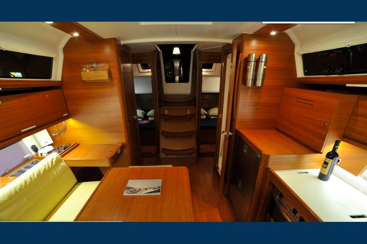 Charter Yacht Dufour 382 - 3 cabins - Portisco