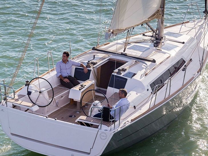 Dufour 382 Dufour 382
