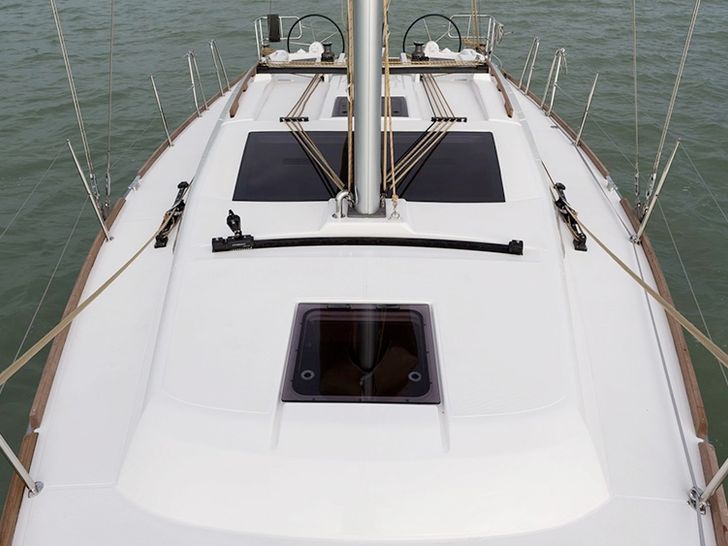 Dufour 382 Dufour 382