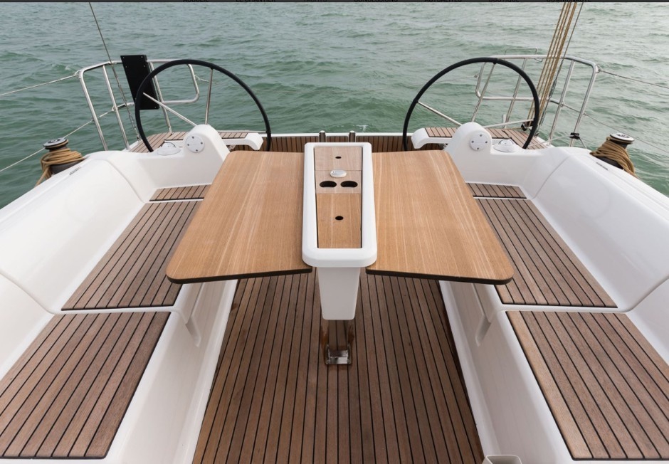 Charter Yacht Dufour 382 - 3 cabins(3 double cabins)- 2015 - Biograd - Split