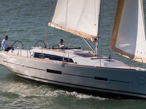 Dufour 382 Grand Large - 2017 - 3 Cabins(3 double)- Horta - Azores - Portugal Dufour 382 Grand Large - 2017 - 3 Cabins(3 double)- Horta - Azores - Portugal