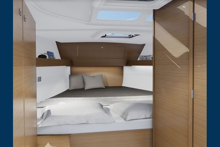 Charter Yacht Dufour 390 - 2019 - 3 cabins(3 double)- USVI - BVI