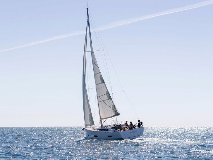 Dufour 390GL Sailing