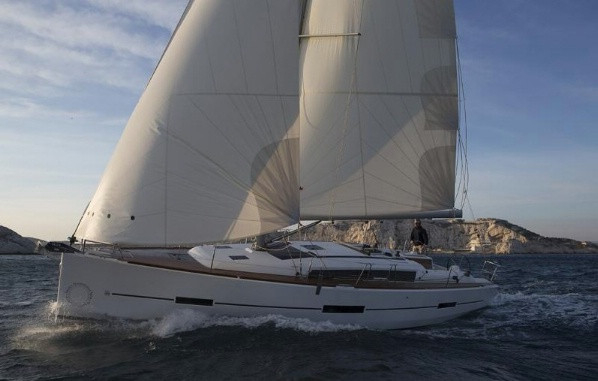 Charter Yacht Dufour 410 Grand Large - 3 cabins(3 double)- 2016 - Horta - Faial - Azores - Portugal