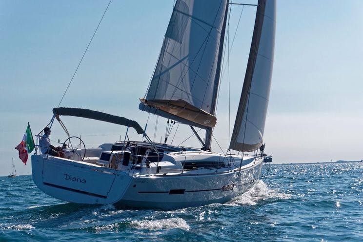 Charter Yacht Dufour 412 - 3 Cabins(3 double)- 2020 - Nassau