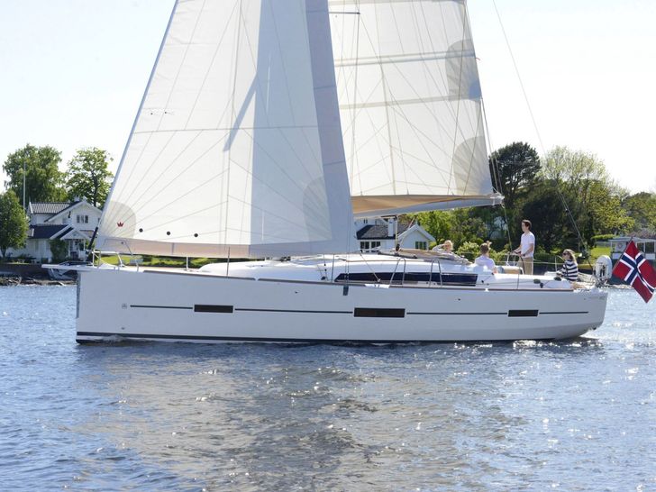 Dufour 412 Grand Large Dufour 412 Grand Large