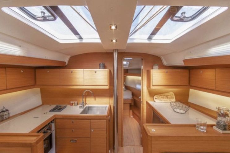 Charter Yacht Dufour 430 - 2020 - 4 cabins(3 double + 1 single)- Corfu - Lefkas