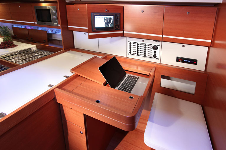 Charter Yacht Dufour 450 Grand Large - 2015 - 4 Cabins(4 double)- Horta - Azores - Portugal