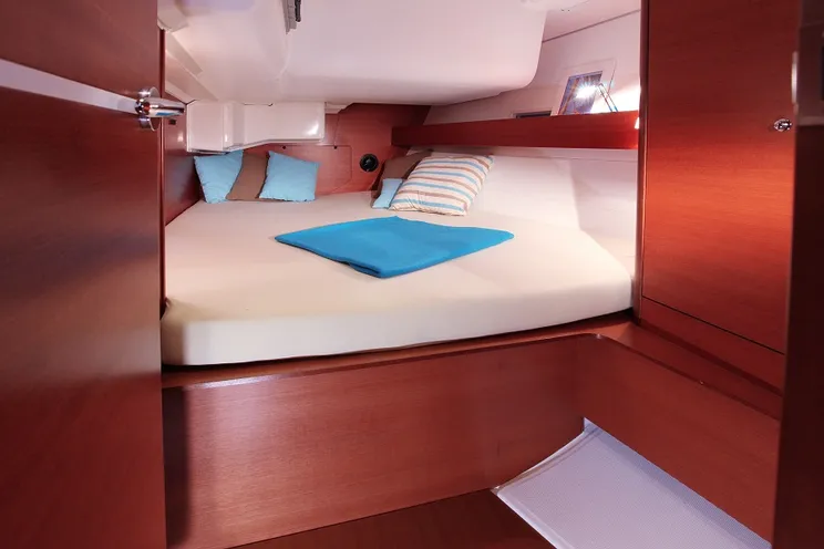 Charter Yacht Dufour 450 Grand Large - 2015 - 4 Cabins(4 double)- Horta - Azores - Portugal