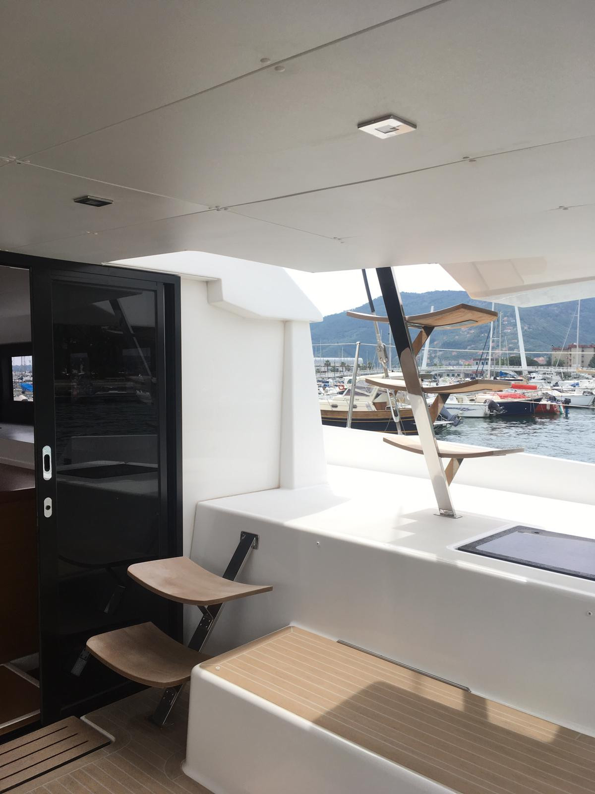 Charter Yacht Dufour 48 - 2019 - 4 double + 1 twin cabin