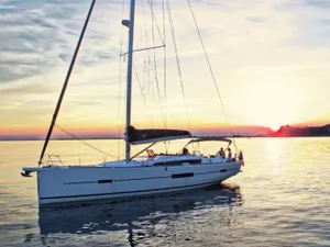 Dufour 512 - 5 Cabins - 2017 - St Tropez Dufour 512 - 5 Cabins - 2017 - St Tropez