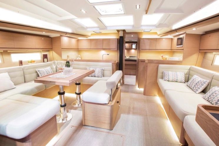 Charter Yacht Dufour 512 - 5 Cabins - 2017 - St Tropez