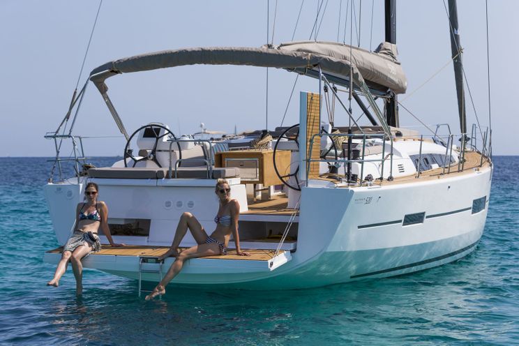 Charter Yacht Dufour 520 - 4 + 1 cabins(4 double + 1 bunk)- 2018 - Mykonos - Athens