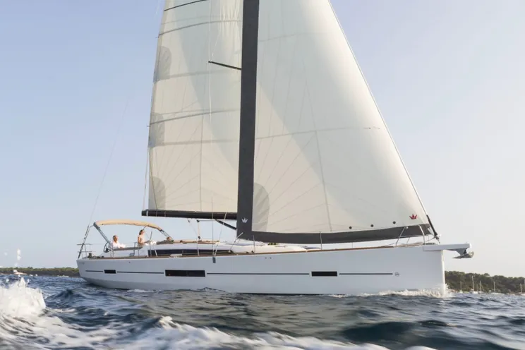 Charter Yacht Dufour 520 - 2018 - 4 + 1 cabins(4 double + 1 bunk)- Tuscany - Elba