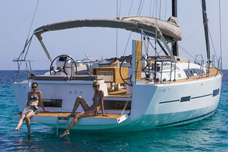Charter Yacht Dufour 520 - 2018 - 4 + 1 cabins(4 double + 1 bunk)- Tuscany - Elba