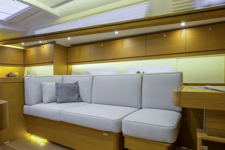 Charter Yacht Dufour 520 - 2018 - 4 + 1 cabins(4 double + 1 bunk)- Tuscany - Elba