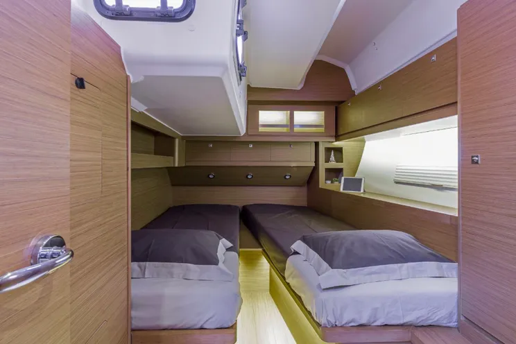 Charter Yacht Dufour 520 - 2018 - 4 + 1 cabins(4 double + 1 bunk)- Tuscany - Elba