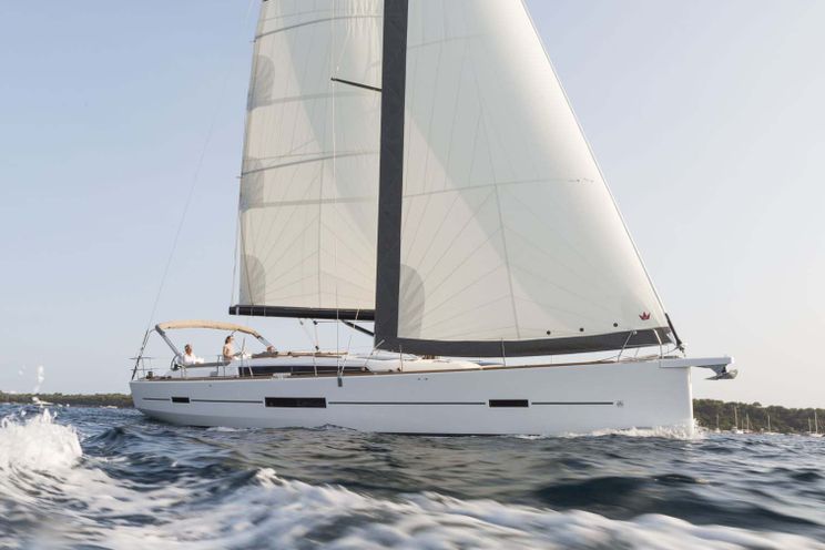 Charter Yacht Dufour 520 - 4 + 1 cabins(4 double + 1 bunk)- Athens - Alimos