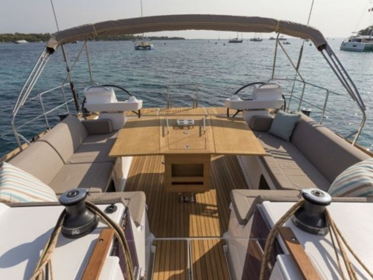 Dufour 520 GL Cockpit Dufour 520 GL Cockpit