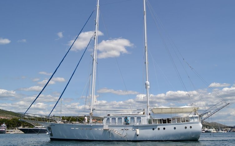 Charter Yacht DVI MARIJE - Gulet 27m - 5 Cabins - Amafi Coast - Naples - Capri - Positano