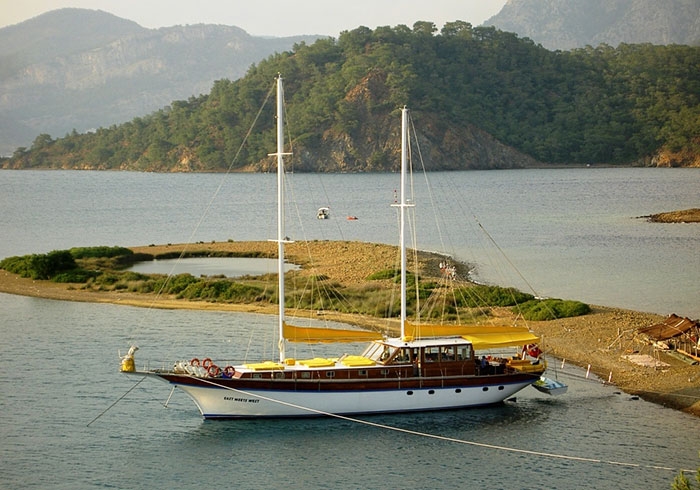 EAST MEETS WEST - Gulet 27m - 9 cabins - Bodrum - Gocek - Marmaris