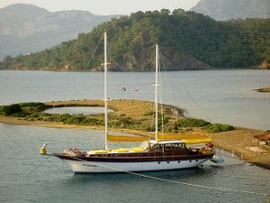 EAST MEETS WEST - Gulet 27m - 9 cabins - Bodrum - Gocek - Marmaris EAST MEETS WEST - Gulet 27m - 9 cabins - Bodrum - Gocek - Marmaris