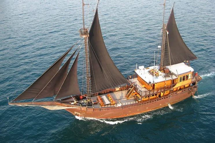 Charter Yacht Phinisi 40 - 6 Cabins - Komodo and Raja Ampat,Indonesia