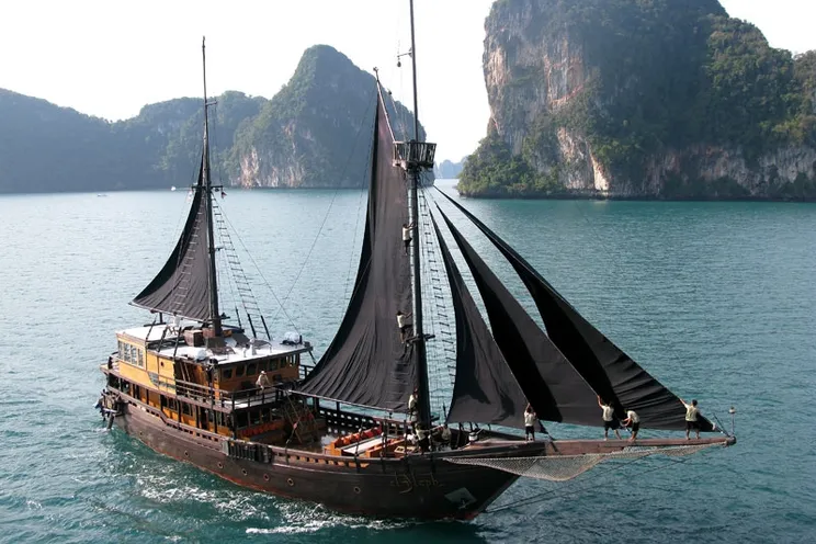 Charter Yacht Phinisi 40 - 6 Cabins - Komodo and Raja Ampat,Indonesia