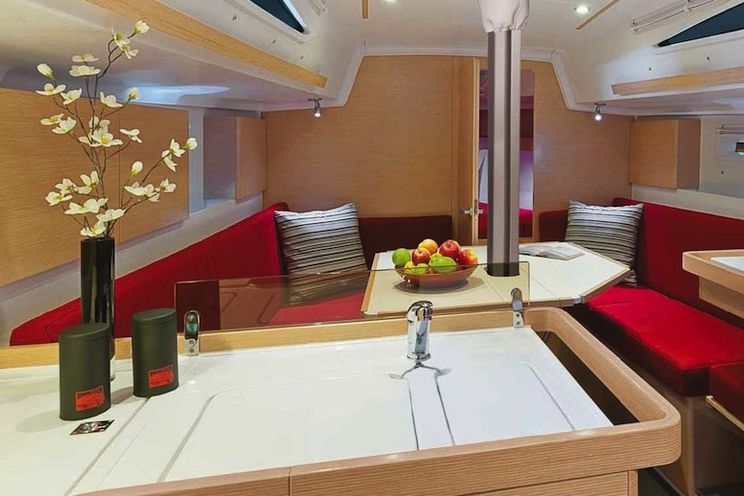Charter Yacht Elan 350 - 3 Cabins - Puntone - Italy