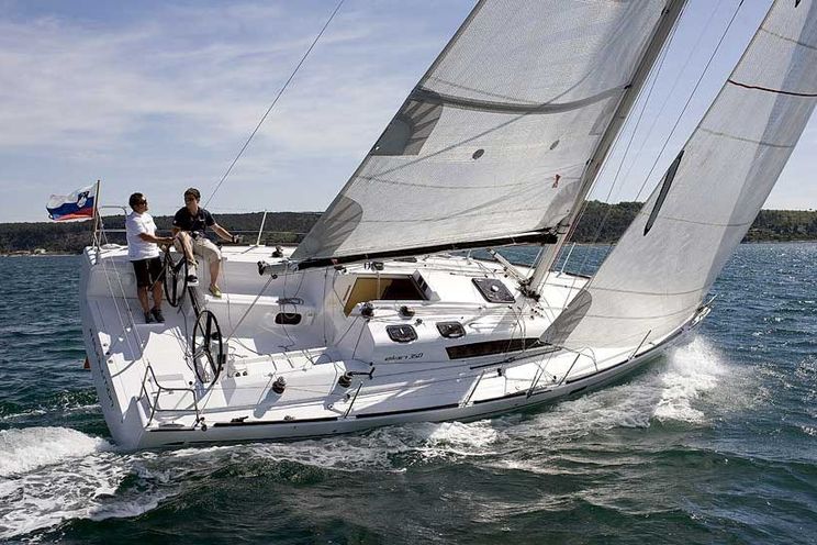 Charter Yacht Elan 350 - 3 Cabins - Puntone - Italy