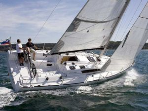Elan 350 - 3 Cabins - Puntone - Italy Elan 350 - 3 Cabins - Puntone - Italy