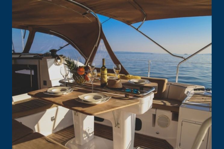 Charter Yacht Elan 50 - 5+1 Cabins - 2017 - Split