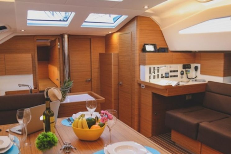 Charter Yacht Elan 50 - 5+1 Cabins - 2017 - Split