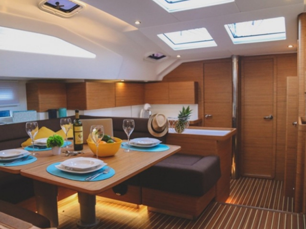 Charter Yacht Elan 50 - 5+1 Cabins - 2017 - Split