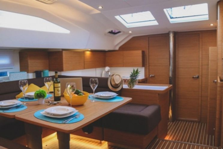 Charter Yacht Elan 50 - 5+1 Cabins - 2017 - Split