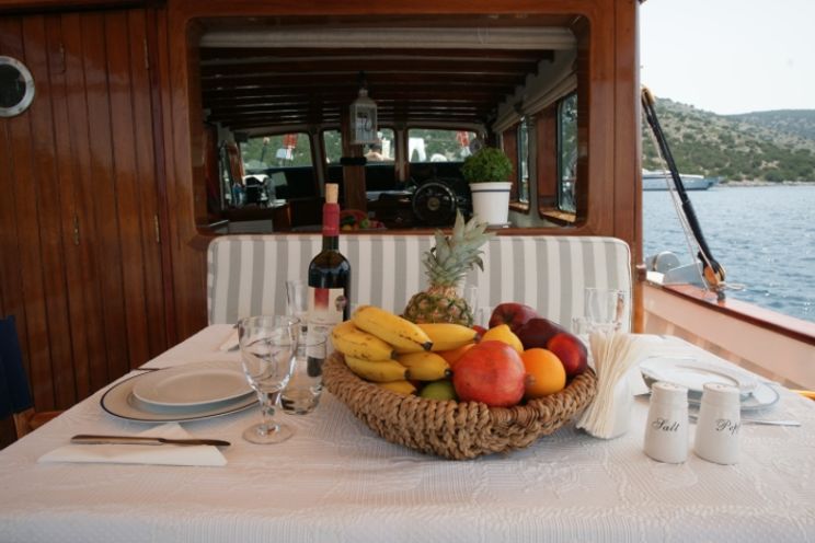 Charter Yacht ELEFTHERIA - Custom Build - 3 Cabins - Athens - Mykonos - Lefkas - Rhodes