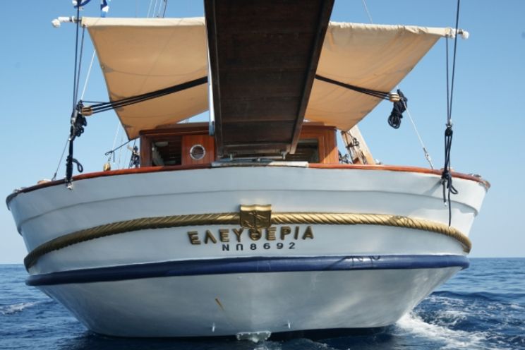 Charter Yacht ELEFTHERIA - Custom Build - 3 Cabins - Athens - Mykonos - Lefkas - Rhodes