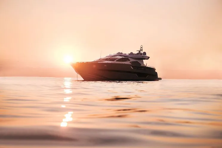 Charter Yacht ELEVEN I - Italcraft 90 - 4 Cabins - Athens - Mykonos - Paros - Cyclades - Greece