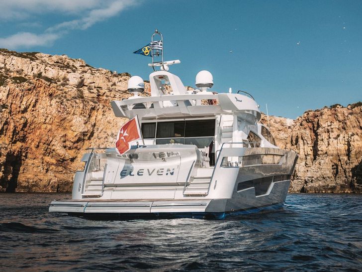 ELEVEN I Italcraft 90 aft shot ELEVEN I Italcraft 90 aft shot