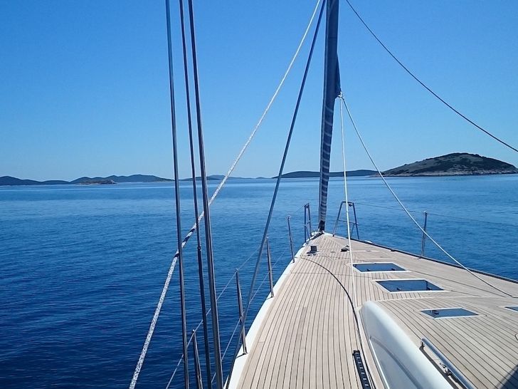 ELINE X-Yacht X65 - bow ELINE X-Yacht X65 - bow