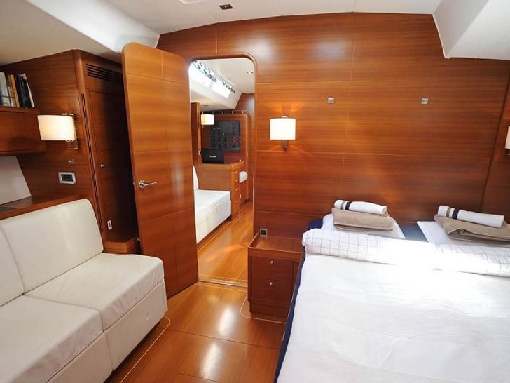 ELINE - X-Yacht X65,main cabin with seating