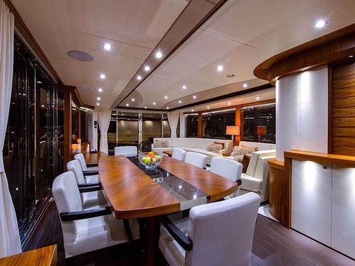 ELITE Sunseeker 92 Dining
