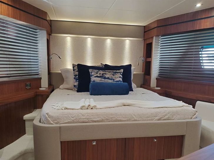 28m Sunseeker ELITE VIP